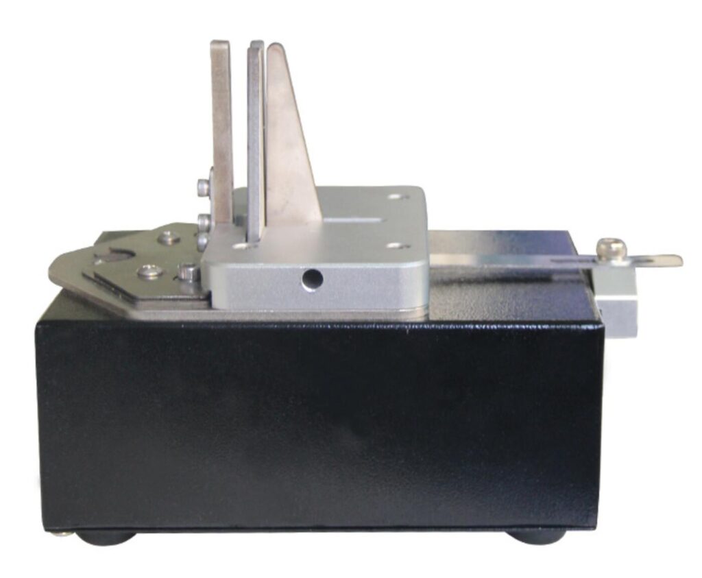 Magnet Separator for magnet closure rigid boxes